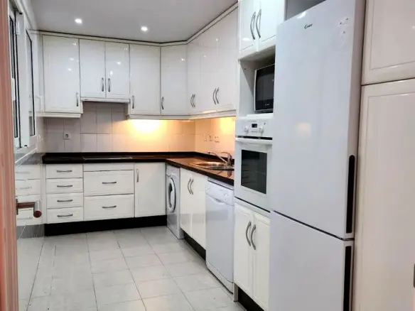 2-bedroom Flat In Benalmádena, Spain (187 M²)