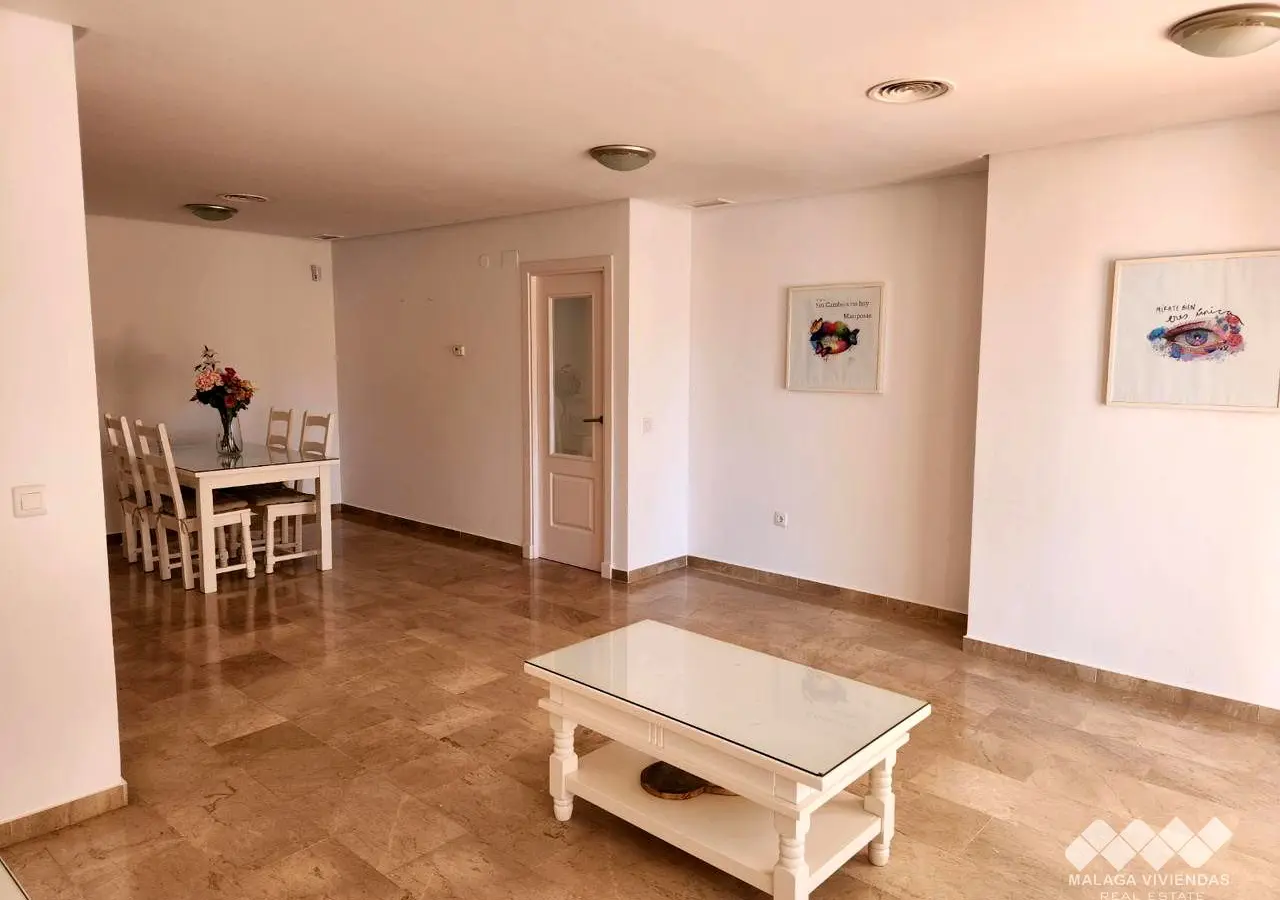 2-bedroom Flat In Benalmádena, Spain (187 M²)