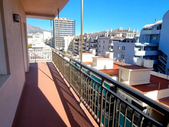 4-bedroom Flat In Fuengirola, Spain (180 M²)