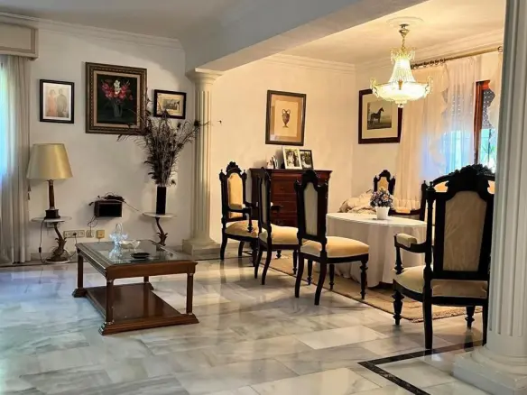 6-bedroom Villa In Málaga, Spain (360 M²)