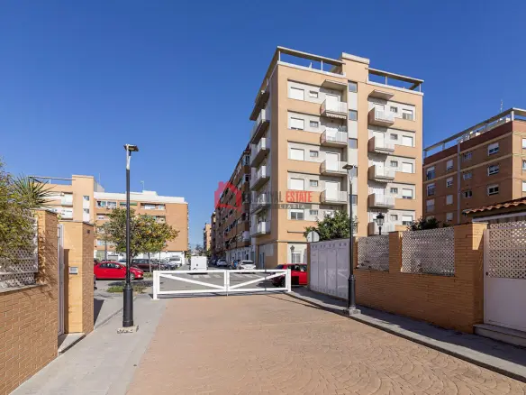 3-bedroom Low Level In Valencia (87 M²)