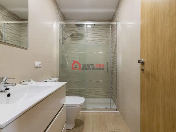 3-bedroom Low Level In Valencia (87 M²)