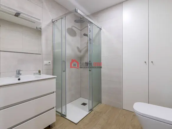 3-bedroom Low Level In Valencia (87 M²)