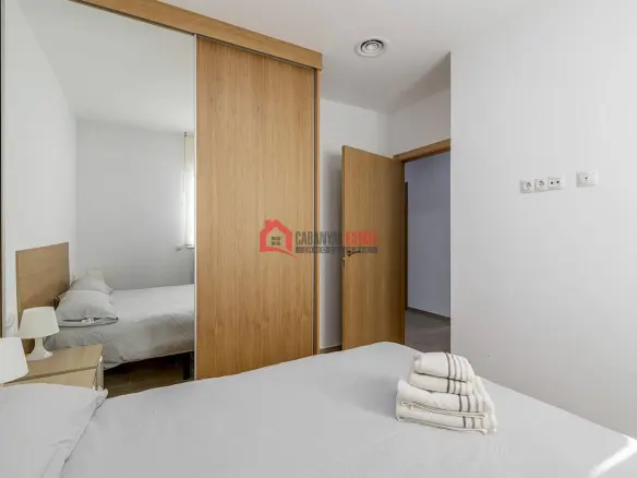 3-bedroom Low Level In Valencia (87 M²)