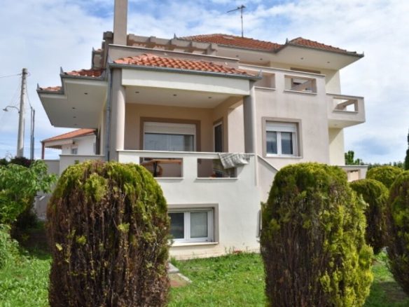 Detached House In North Greece With 280 M² Area