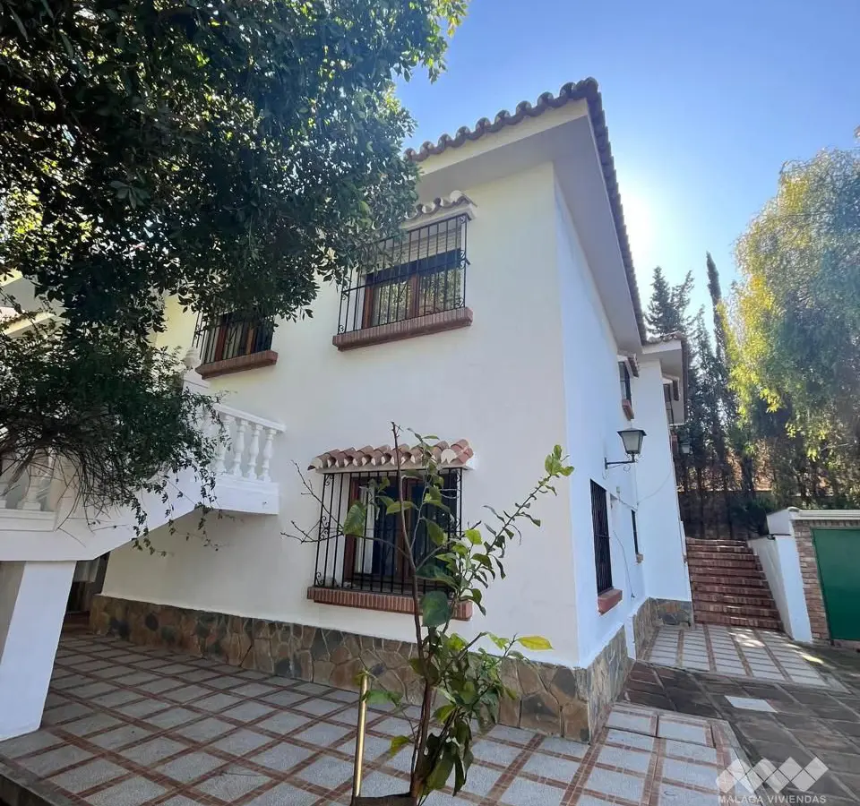6-bedroom Villa In Málaga, Spain (360 M²)