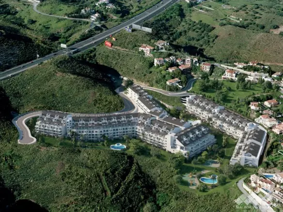 2-bedroom Penthouse In Fuengirola, Spain (120 M²)