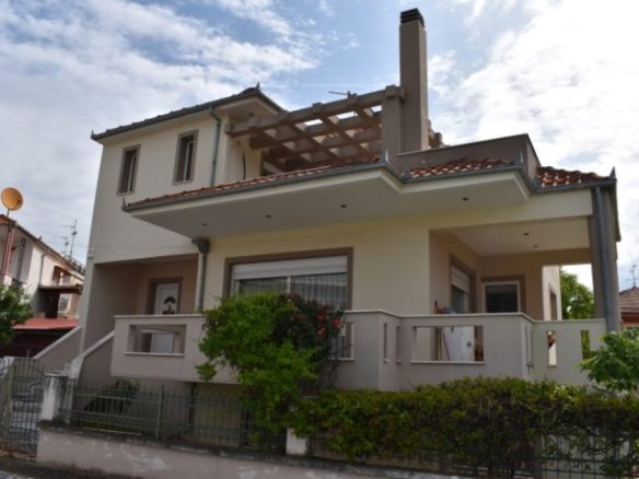Detached House In North Greece With 280 M² Area