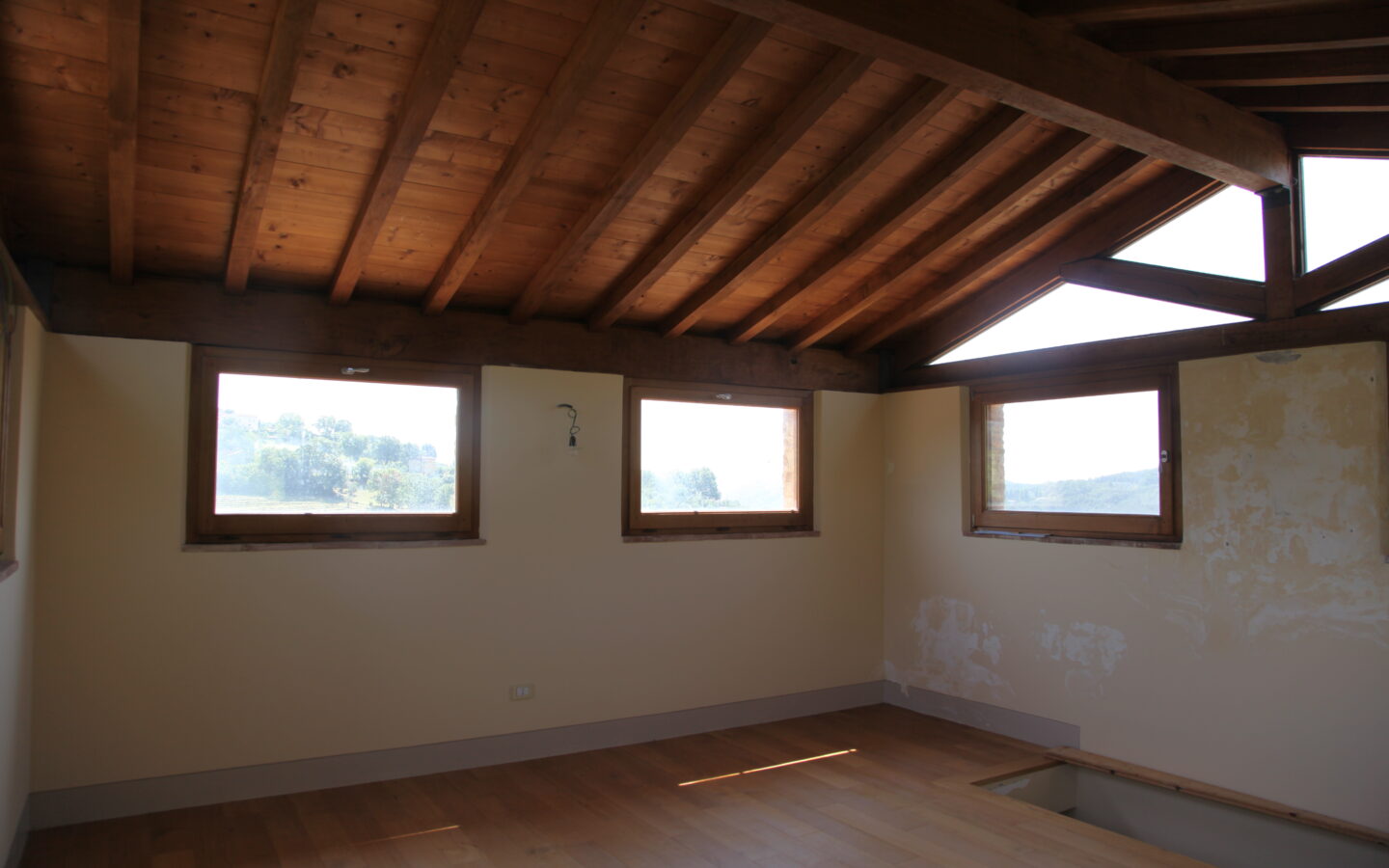 Renovated Villa With Garden In Casale Esteta Region