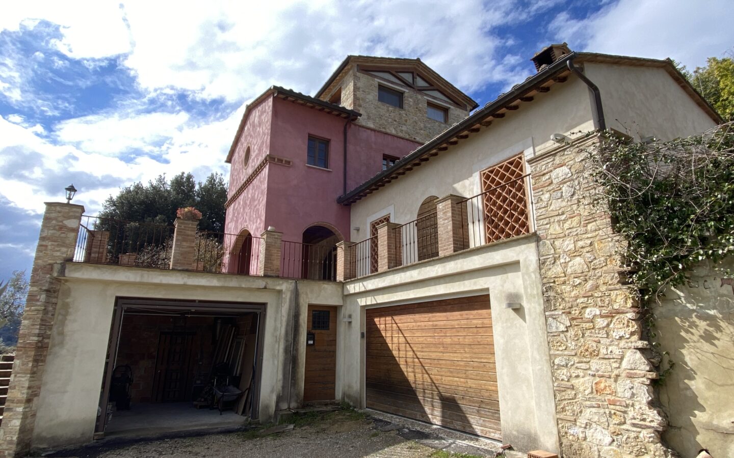 Renovated Villa With Garden In Casale Esteta Region