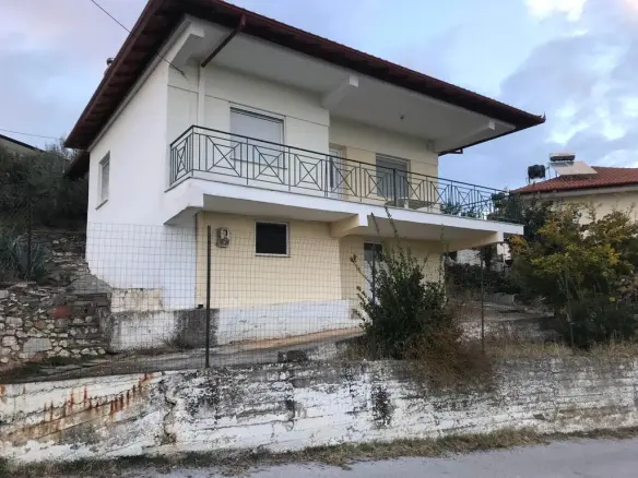 Detached House With 2 Bedrooms Located On Olympic Coast