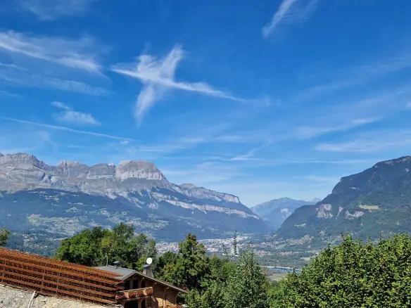 4 Bedroom Ski Chalet In Combloux, Haute-savoie Area