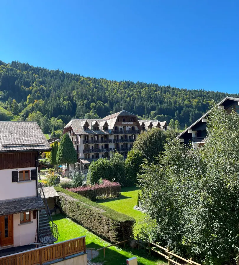 3 Bedroom Penthouse In Proximity To Morzine, Haute-savoie