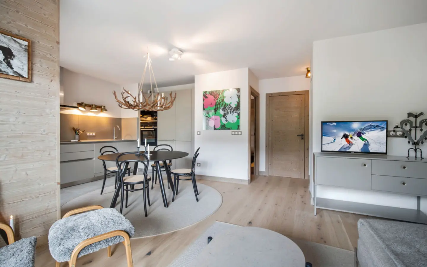 2 Bedroom Ski Apartment In Megeve, Haute-savoie Region