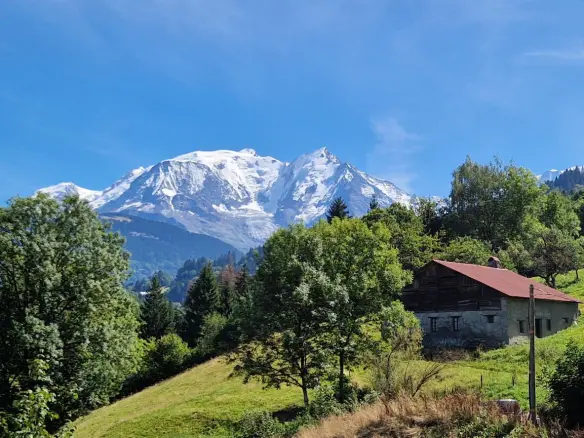 4 Bedroom Ski Chalet In Combloux, Haute-savoie Area