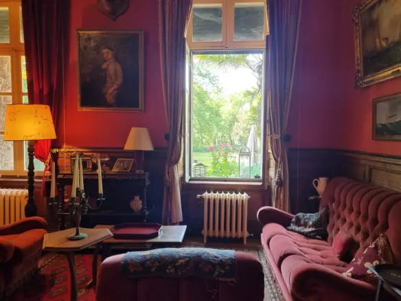 Aude. Authentic 16th Century Château, 3 Independent Cottages. 14 Acres.