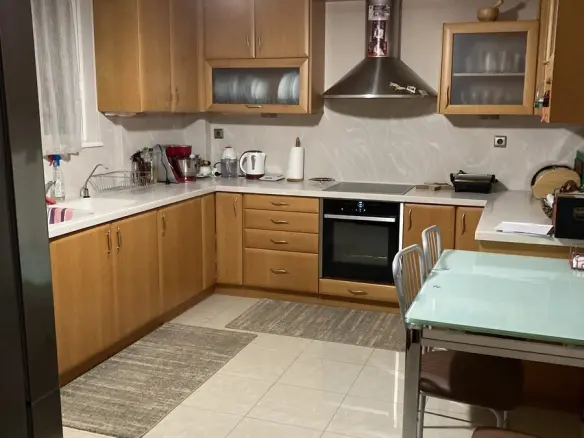 Duplex With 4 Bedrooms Located In Athens