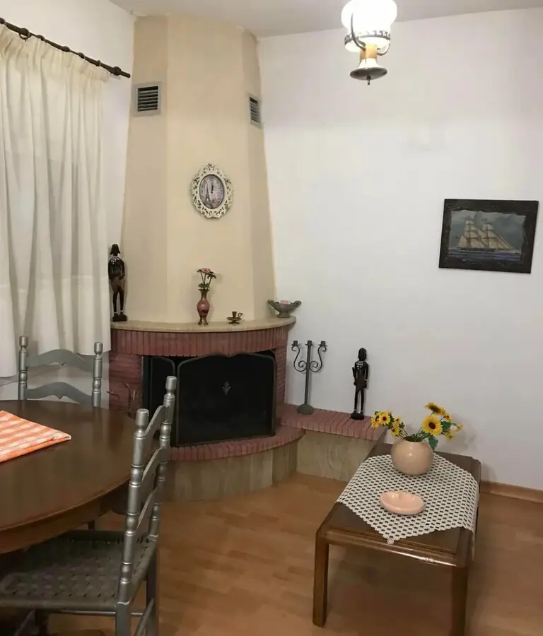 Detached House With 2 Bedrooms Located On Olympic Coast