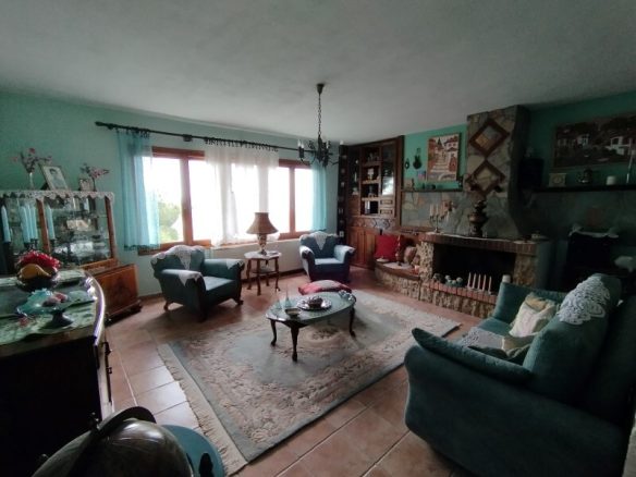 Hotel Property 1460 M² Located In Thessaloniki Suburbs