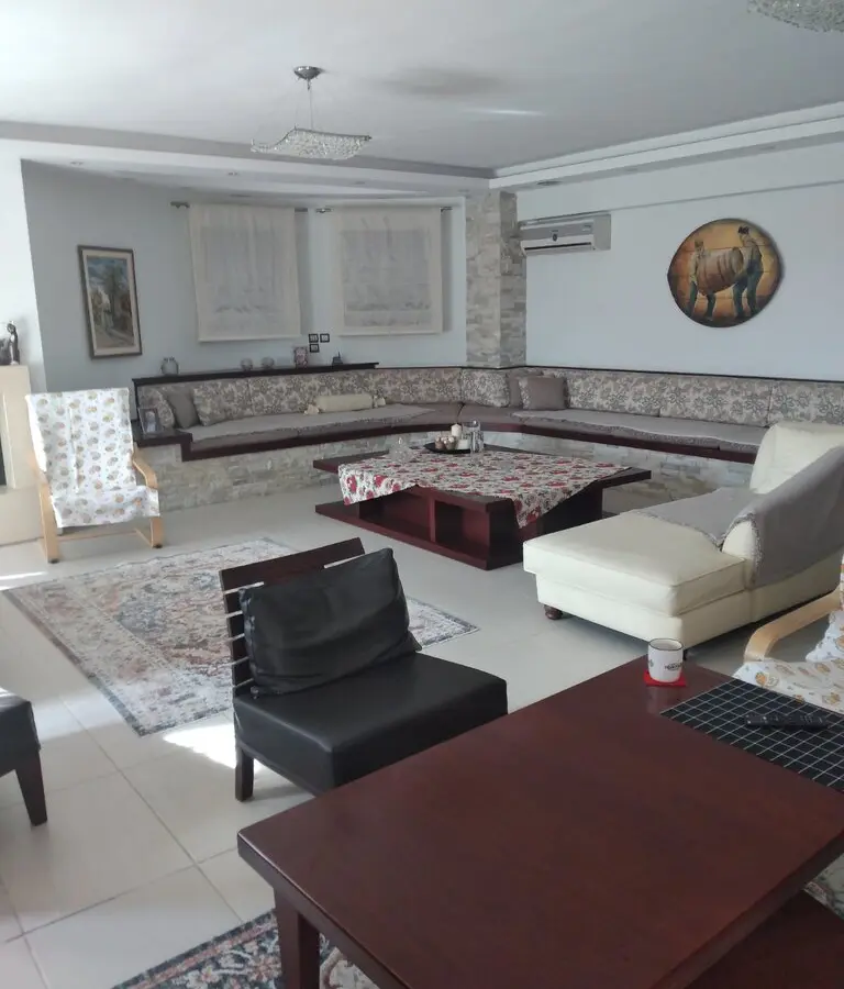 Detached House With 5 Bedrooms In Thessaloniki Suburbs