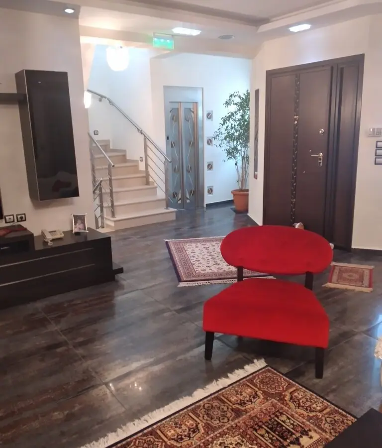 Detached House With 5 Bedrooms In Thessaloniki Suburbs