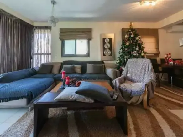 Flat With 2 Bedrooms In Athens, Close To City Center