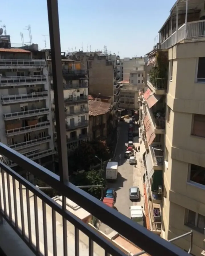 Flat In Thessaloniki With 87 M² And Multiple Bedrooms
