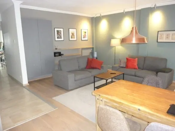 2-bedroom Flat In Center Of Thessaloniki, Greece (87 M²)