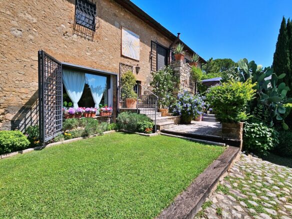 Restored 17th-century Mill With Pool, Guesthouse, Orchard
