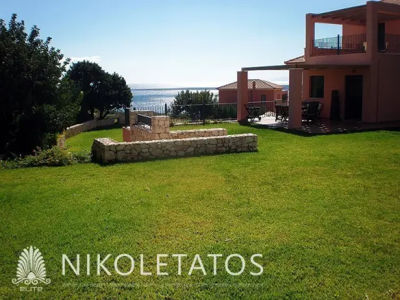 Charming Villa Retreat In Skala, Greece