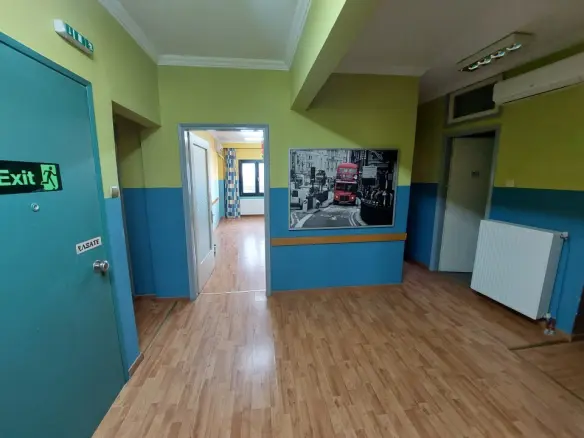 5-bedroom Flat In Lagkadas, Greece (130 M²)