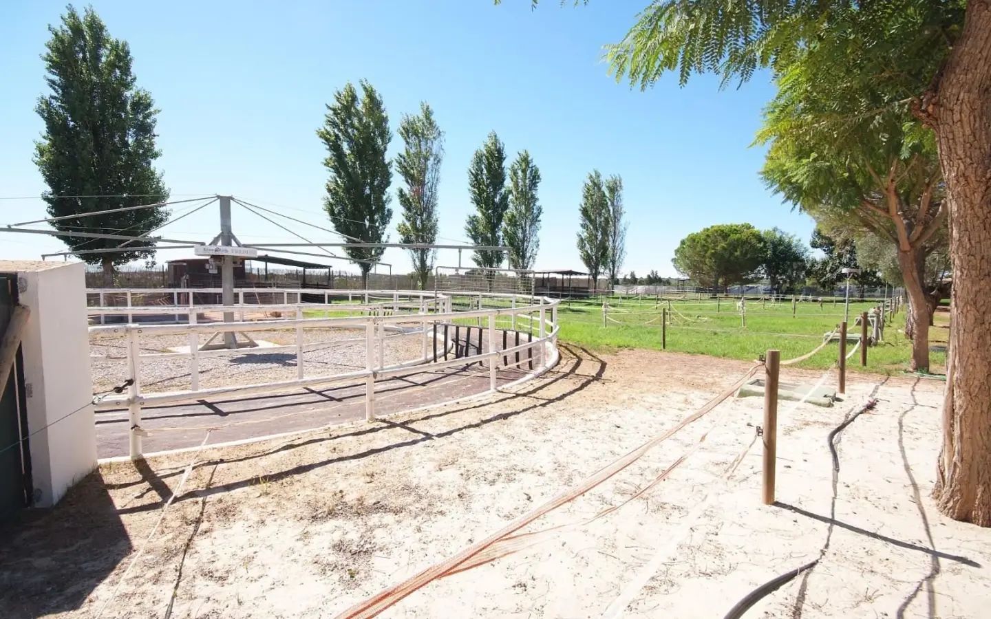 Bétera Valencia Property With Extensive 847 M² Land Area