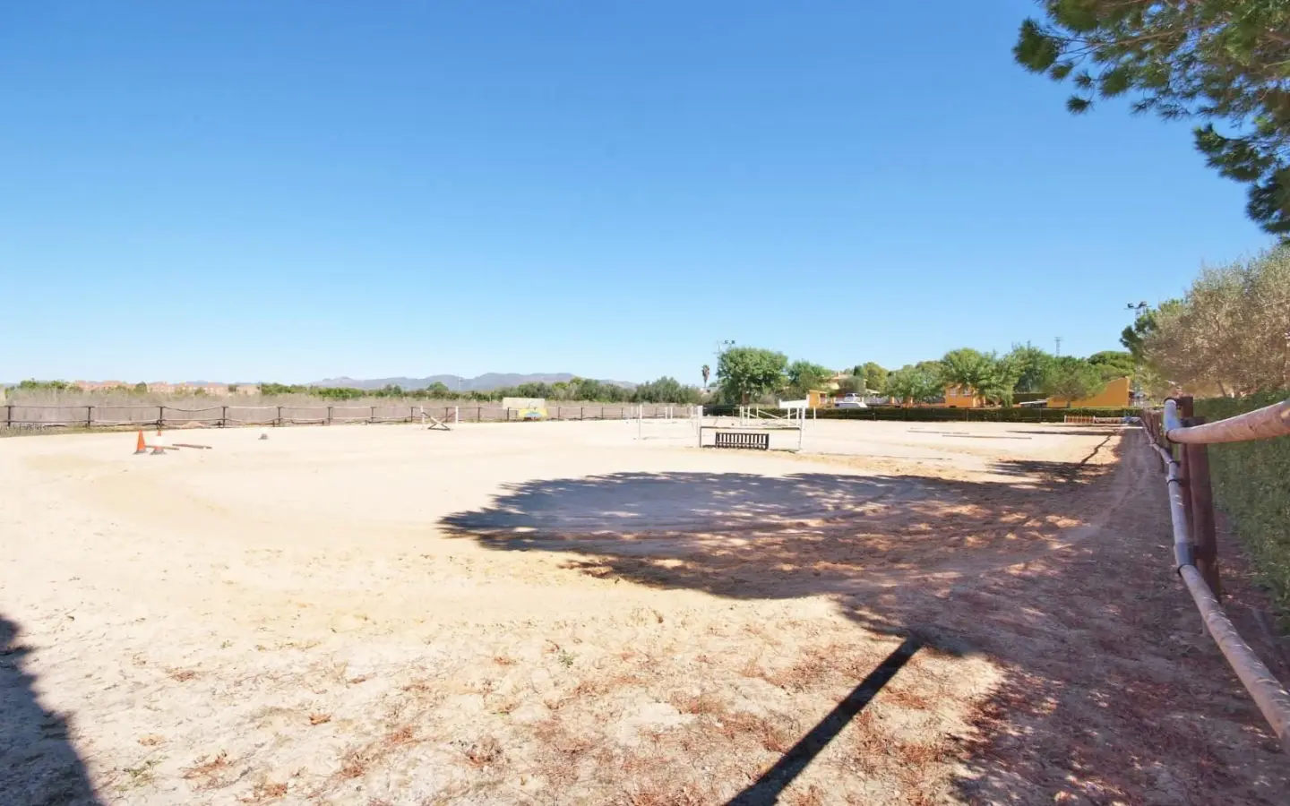 Bétera Valencia Property With Extensive 847 M² Land Area
