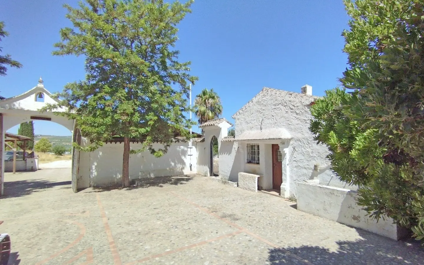 Plot Of 757 M² In Setenil De Las Bodegas, Andalusia