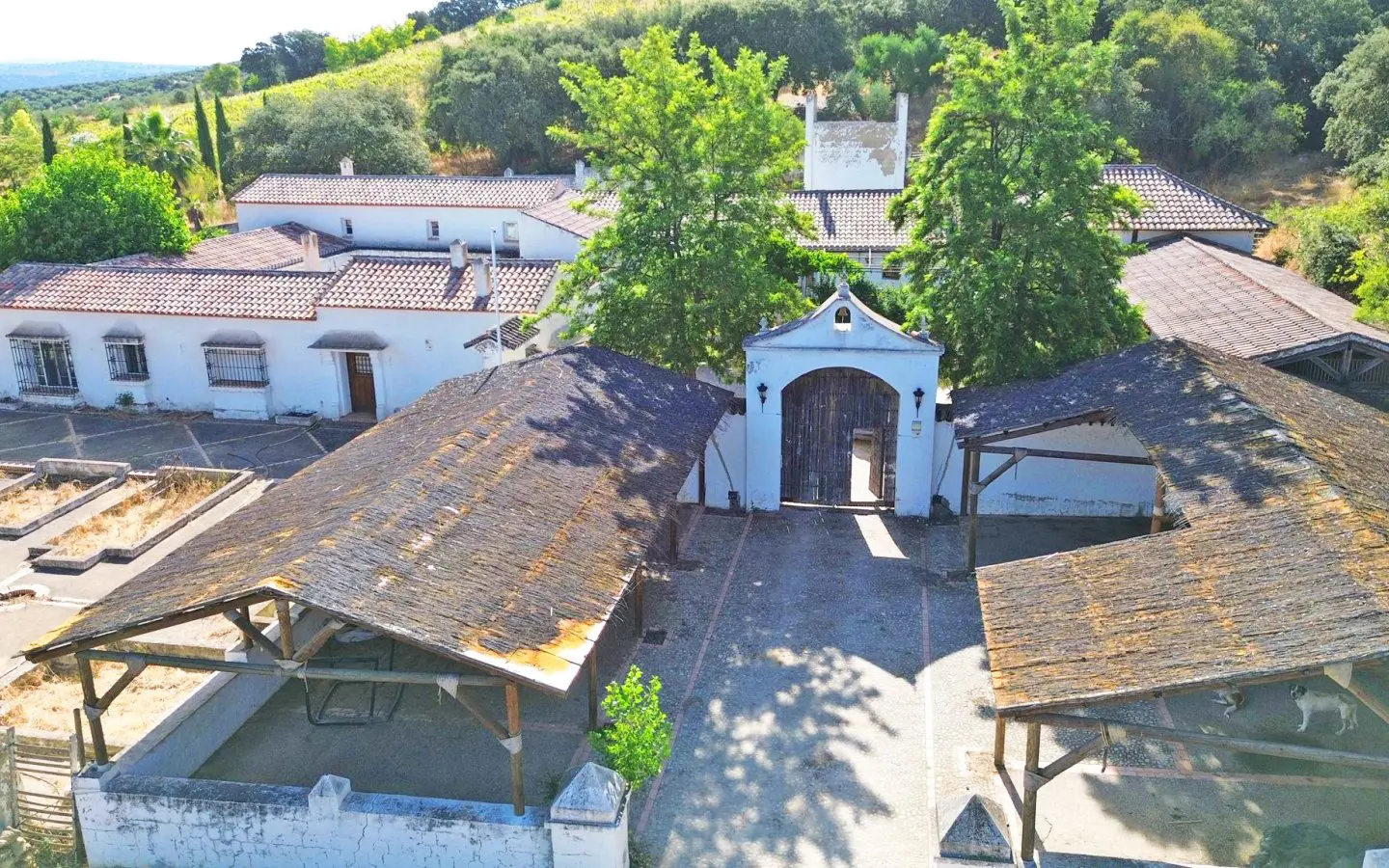 Plot Of 757 M² In Setenil De Las Bodegas, Andalusia