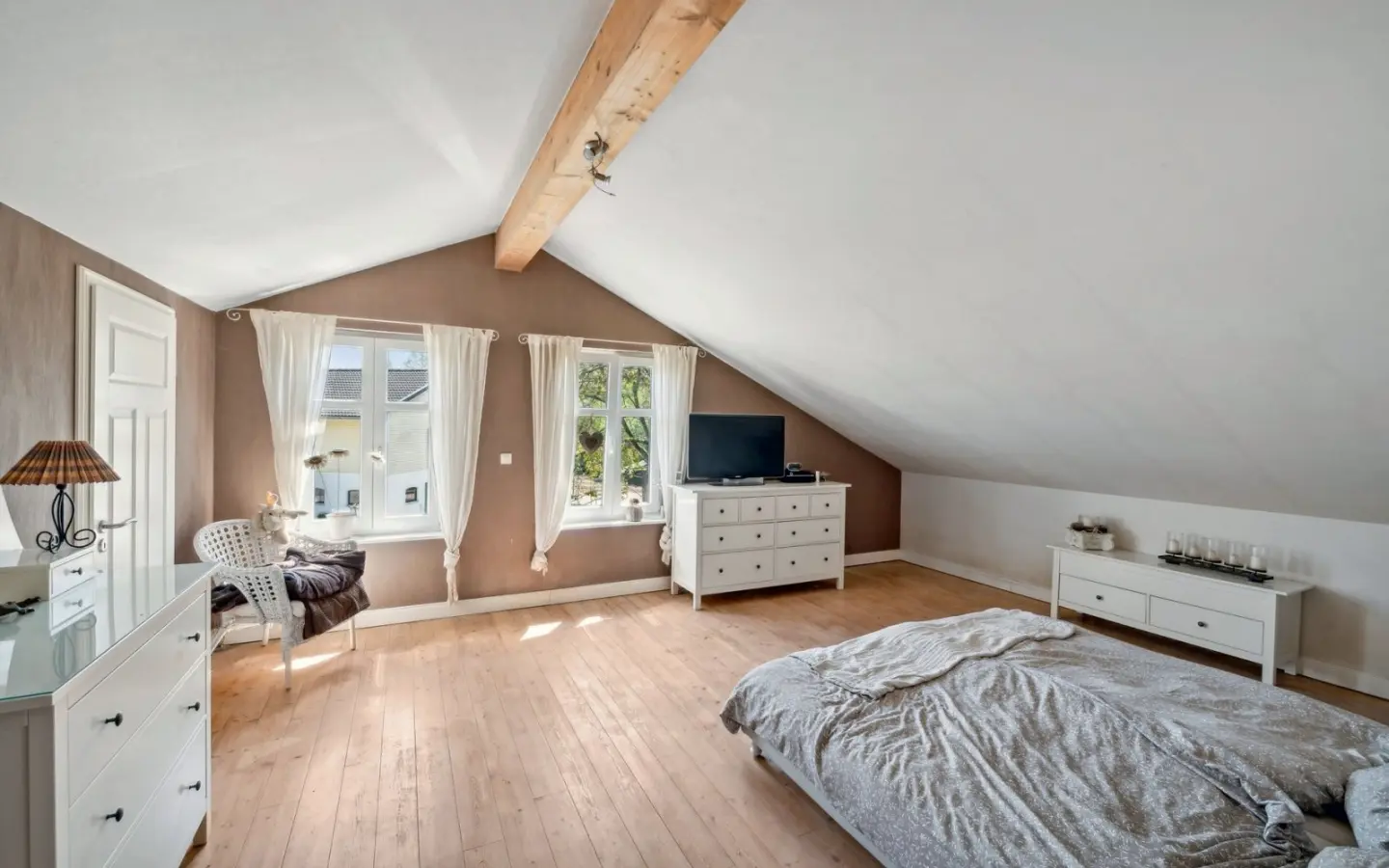 Four-bedroom Villa With Garden In Giekau