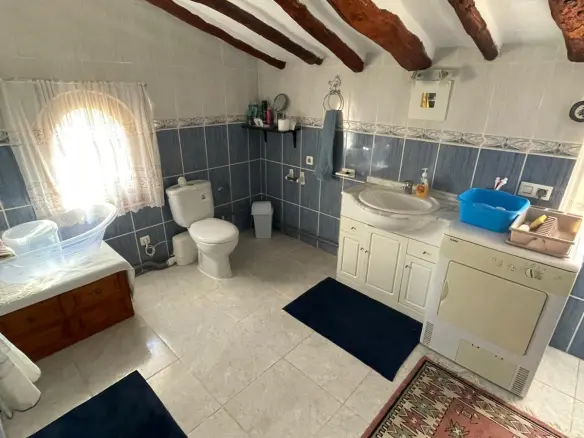 6-bedroom Country House In Ca&ntilde;ada Del Trigo, Spain (400 M²)