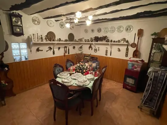 6-bedroom Country House In Ca&ntilde;ada Del Trigo, Spain (400 M²)