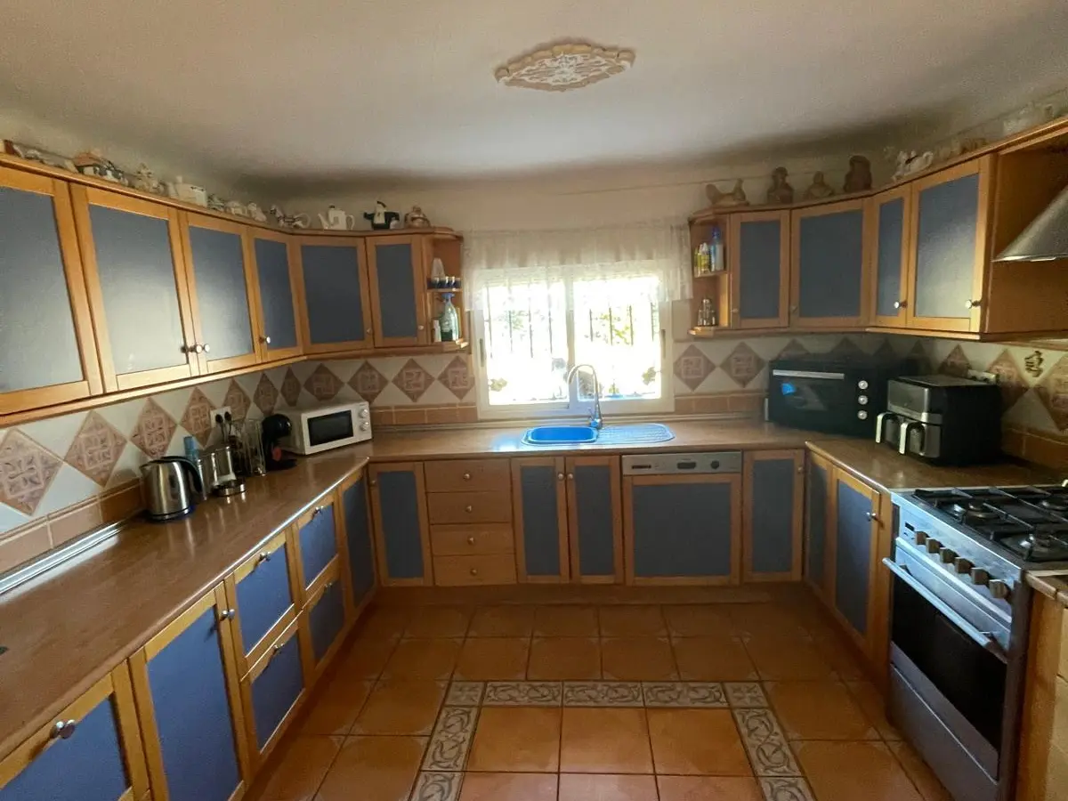 6-bedroom Country House In Ca&ntilde;ada Del Trigo, Spain (400 M²)