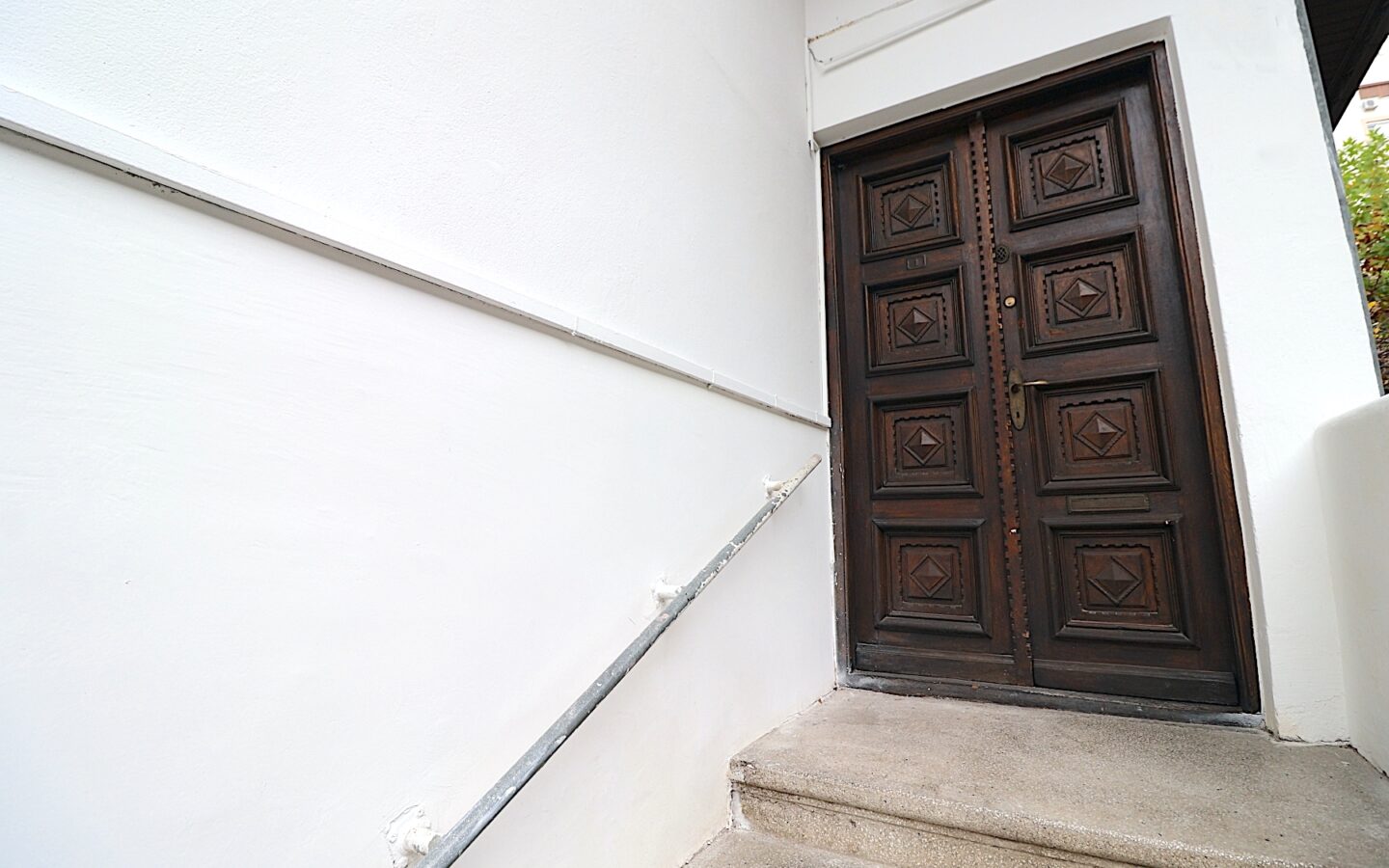 Historic House In Dorbanți – Capitale