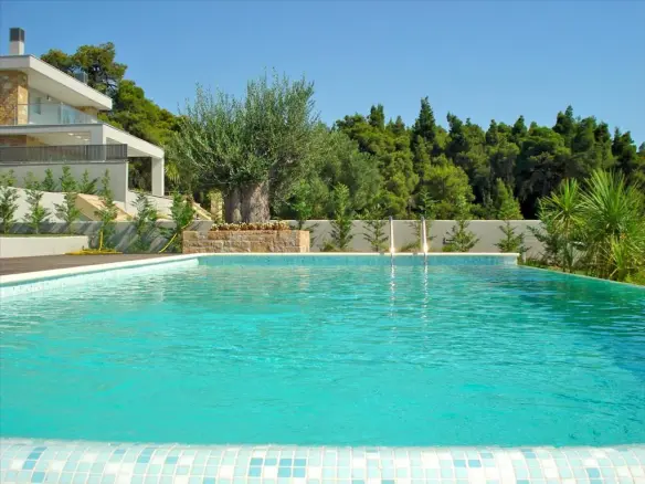 4-bedroom Villa In Kassandra, Greece (180 M²)