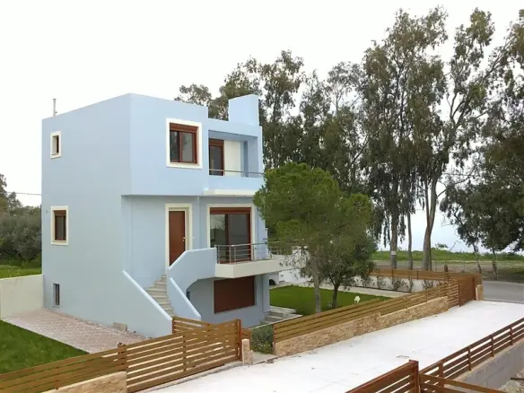 3-bedroom Complex In Sikiona, Greece (1.724 M²)