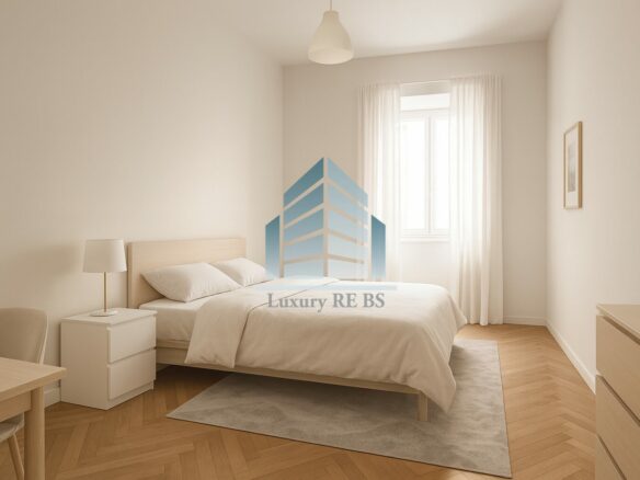 3-bedroom Vintage Apartment In Central Rome
