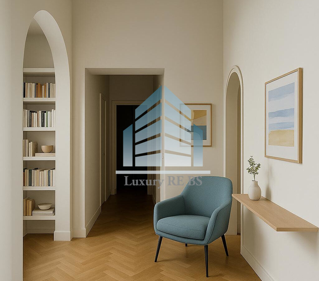 3-bedroom Vintage Apartment In Central Rome