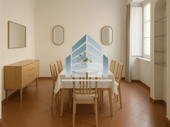 3-bedroom Vintage Apartment In Central Rome