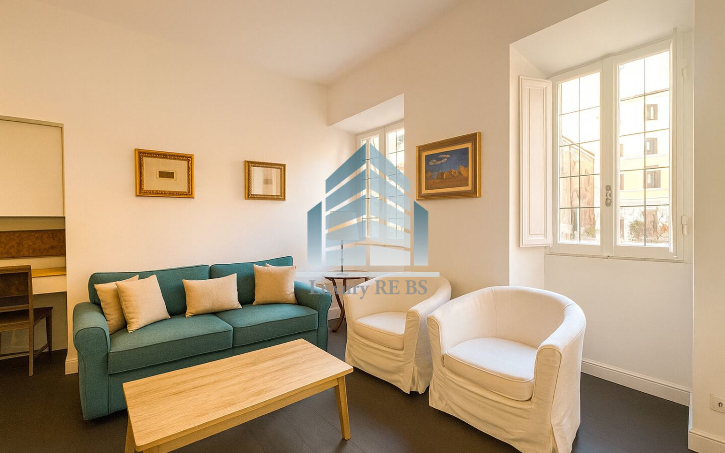 3-bed Villa Near Piazza San Salvatore Historic Charm