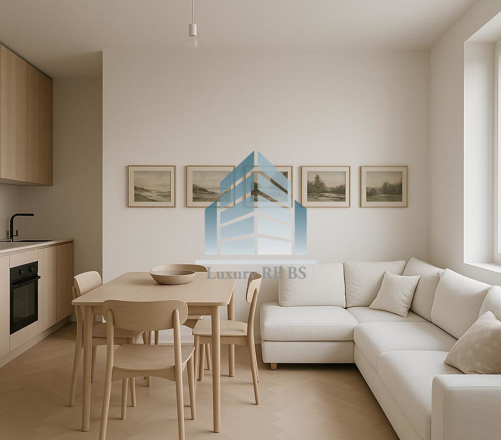 3-bed Villa Near Piazza San Salvatore Historic Charm