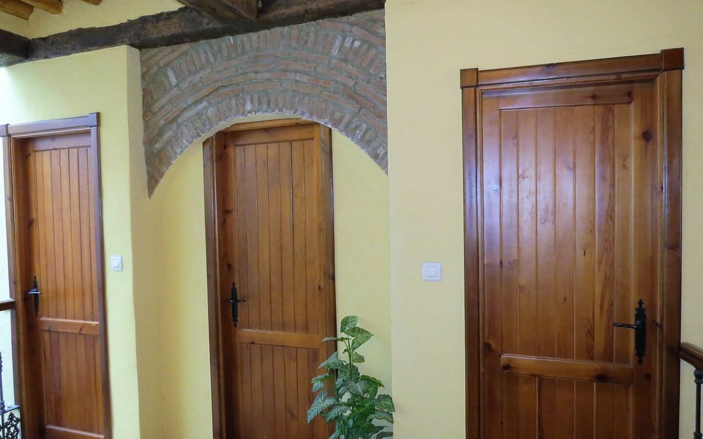 Large Townhouse In The Tranquil Village Of Yator