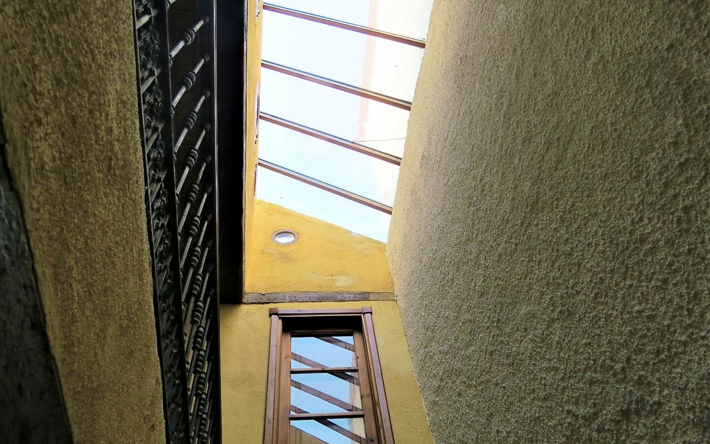 Large Townhouse In The Tranquil Village Of Yator