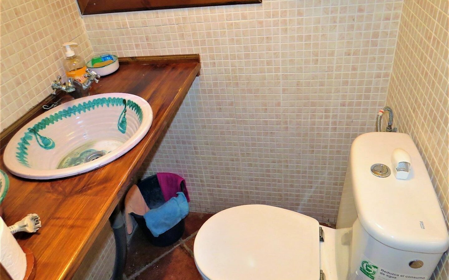 Large Townhouse In The Tranquil Village Of Yator